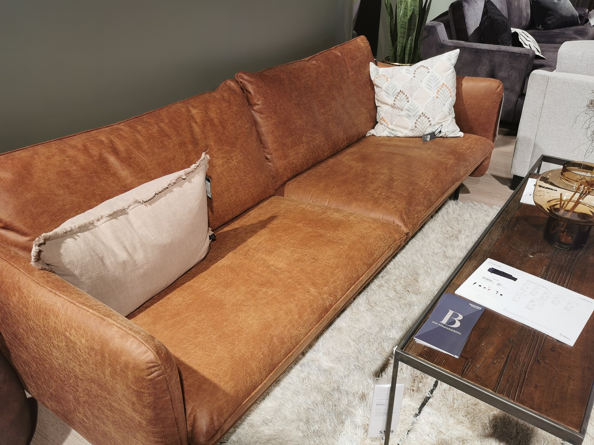 10 hjem med sofa fra Bohus